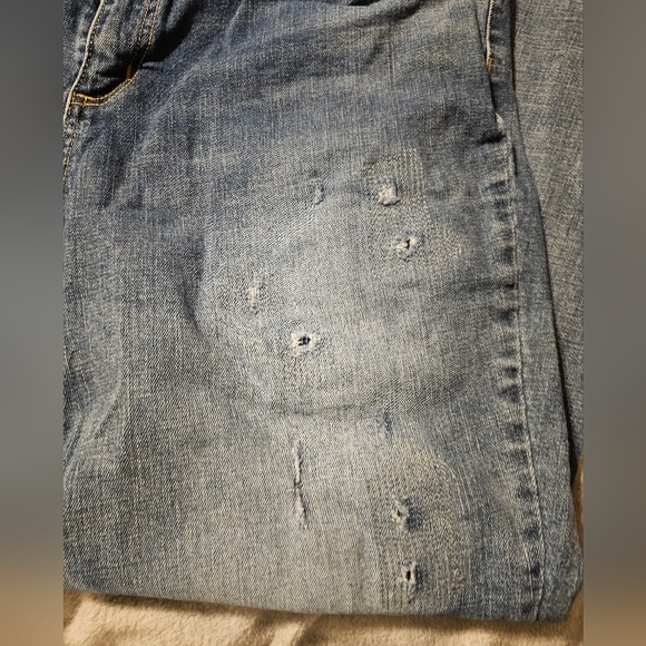 Universal Threads Plus Size Jeans - Picture 3 of 5